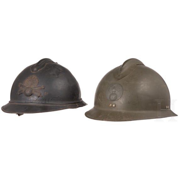 Zwei Adrian- Helme, 1. Weltkrieg und sp&auml;ter