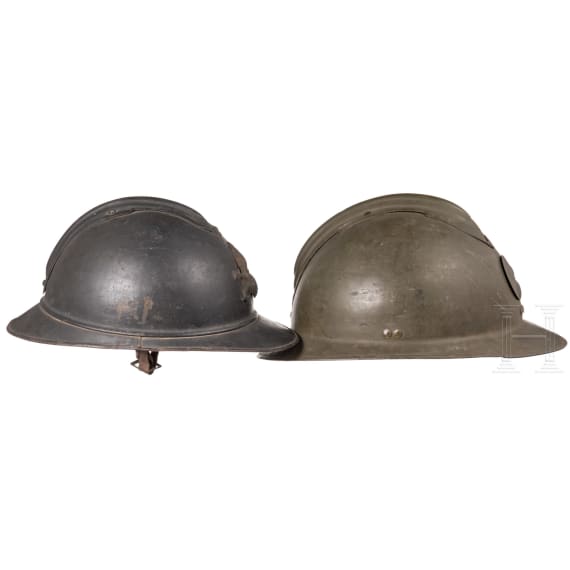 Zwei Adrian- Helme, 1. Weltkrieg und sp&auml;ter