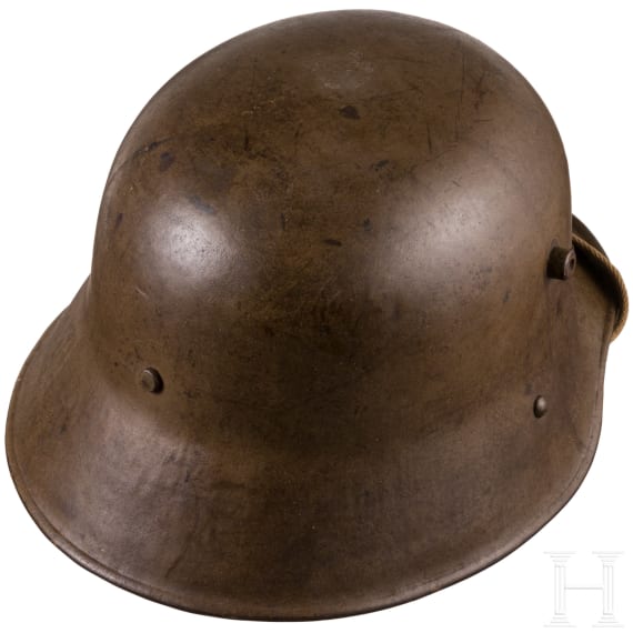 A steel helmet M 17