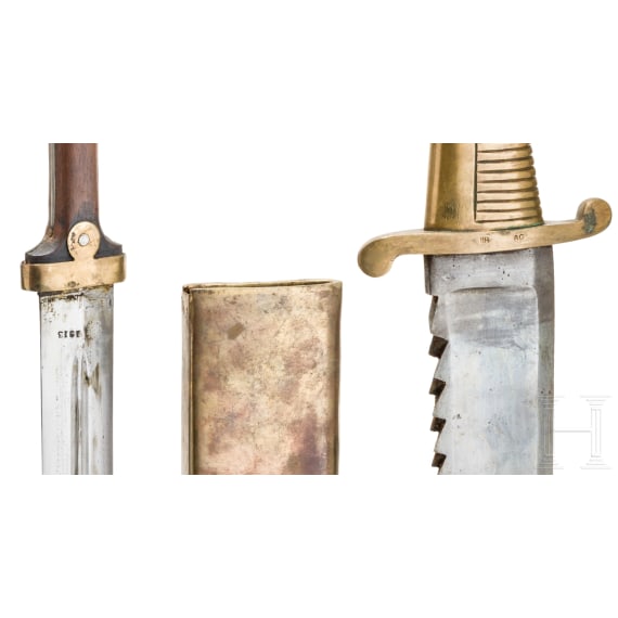 Two Russian edged weapons as good, detailed replicas