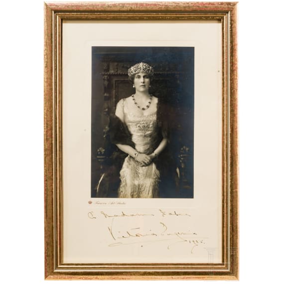 K&ouml;nigin Victoria Eugenie (1887 &ndash; 1969) von Spanien &ndash; Portr&auml;tfoto der jungen K&ouml;nigin mit eigenh&auml;ndiger Tintenunterschrift