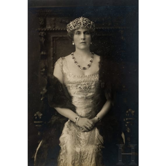 K&ouml;nigin Victoria Eugenie (1887 &ndash; 1969) von Spanien &ndash; Portr&auml;tfoto der jungen K&ouml;nigin mit eigenh&auml;ndiger Tintenunterschrift