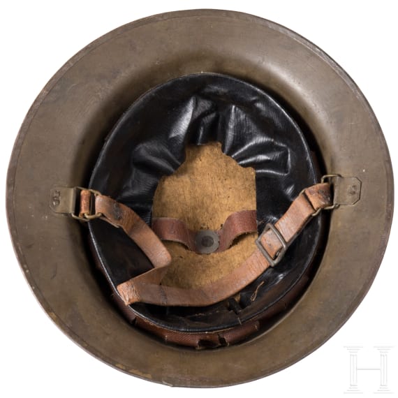 A steel helmet M 17 &ldquo;Brodie&rdquo; of a veteran of the 42nd Infantry Division, the &ldquo;Rainbow Division&rdquo;