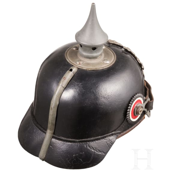 A helmet M 1915 for enlisted men of the Bavarian Line Infantry