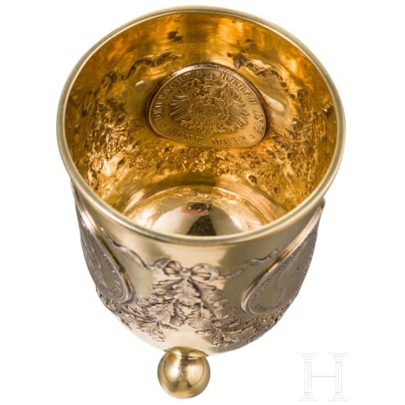 Silbervergoldeter M&uuml;nzbecher auf das Dreikaiserjahr 1888