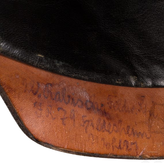 Helm eines Feldwebel-Leutnants der Infanterie, datiert 1914