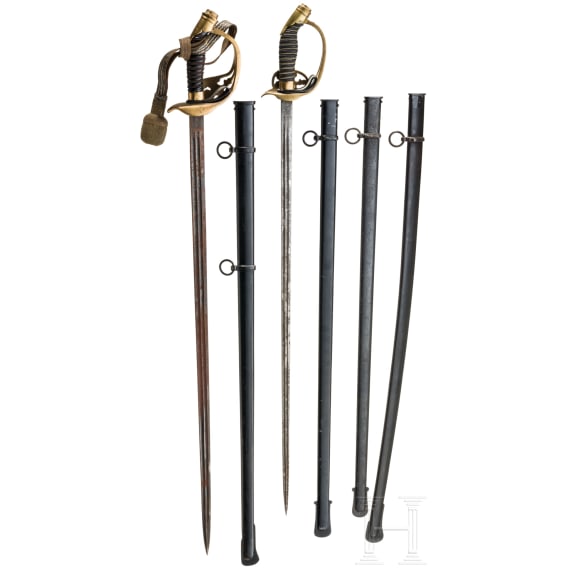 Zwei Degen M 1889 f&uuml;r Offiziere der Infanterie, um 1905