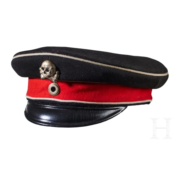 Schirmm&uuml;tze des preu&szlig;ischen 1. Leib-Husaren-Regiments mit Namensbezeichnung &bdquo;Mackensen&ldquo;
