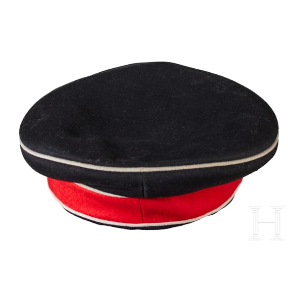 Schirmm&uuml;tze des preu&szlig;ischen 1. Leib-Husaren-Regiments mit Namensbezeichnung &bdquo;Mackensen&ldquo;