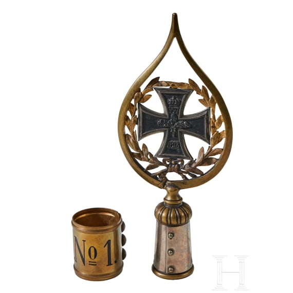 Preu&szlig;ische Standartenspitze, Fahnenring und Pr&auml;sentationsplakette f&uuml;r das Husaren-Regiment 1