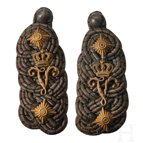 Paar Schulterst&uuml;cke f&uuml;r einen Oberst des 2. Leib-Husaren-Regiments &bdquo;K&ouml;nigin Viktoria von Preu&szlig;en&ldquo; Nr. 2