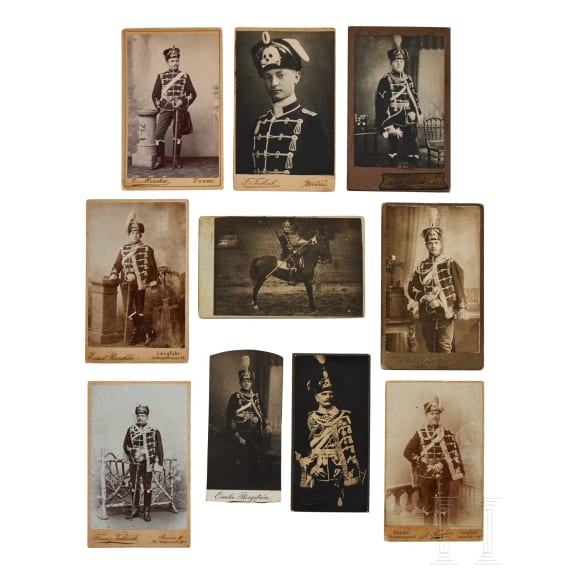 Fotos von preu&szlig;ischen Husaren mit Pelzm&uuml;tzen
