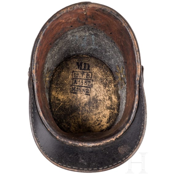Tschako f&uuml;r Mannschaften im 12. K.S. Train-Bataillon, datiert 1887
