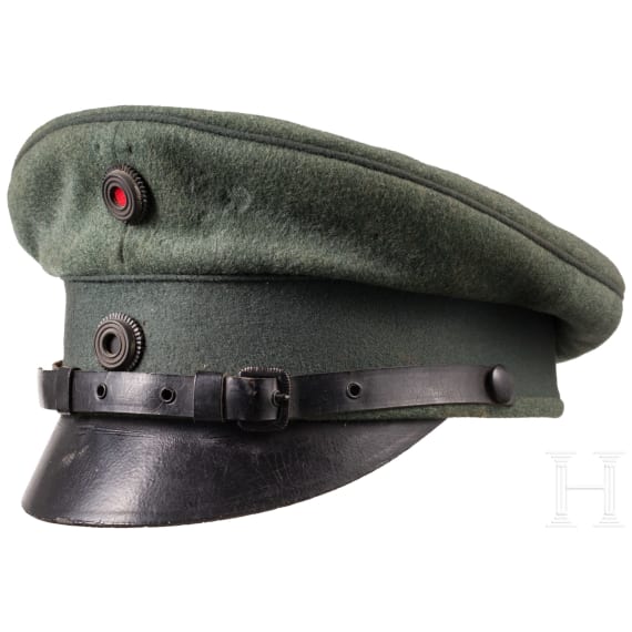 A visor cap M 1917 for Prussian officers