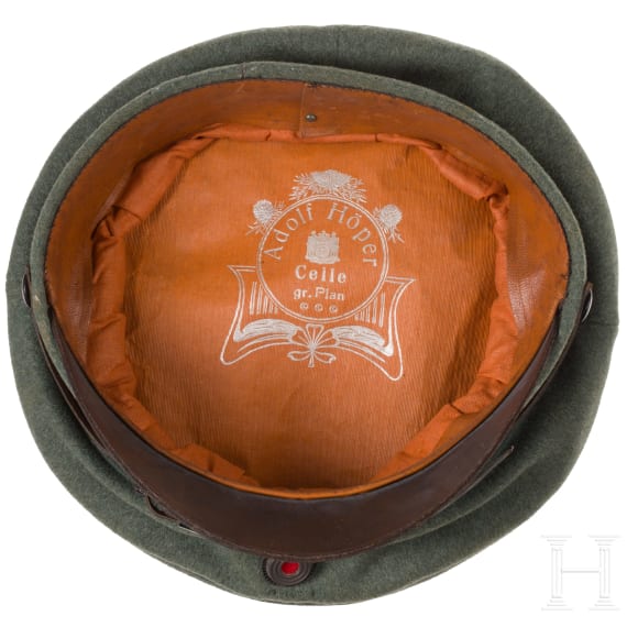 A visor cap M 1917 for Prussian officers