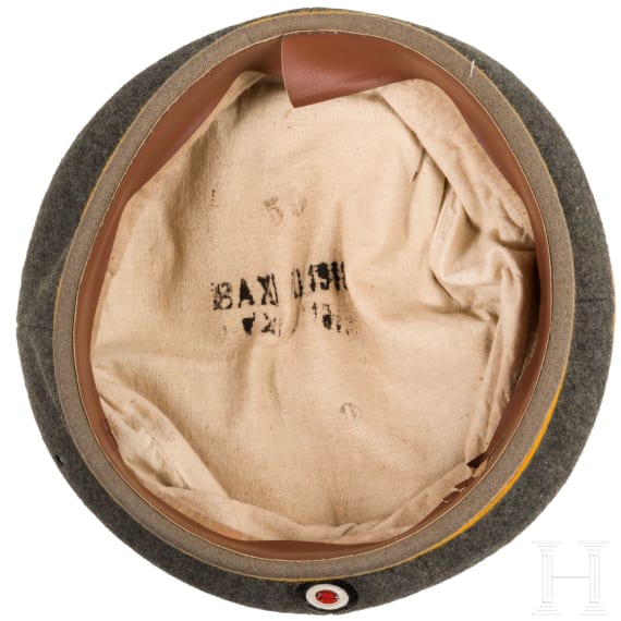 Four field caps for members of the cavalry, from 1907 onwards