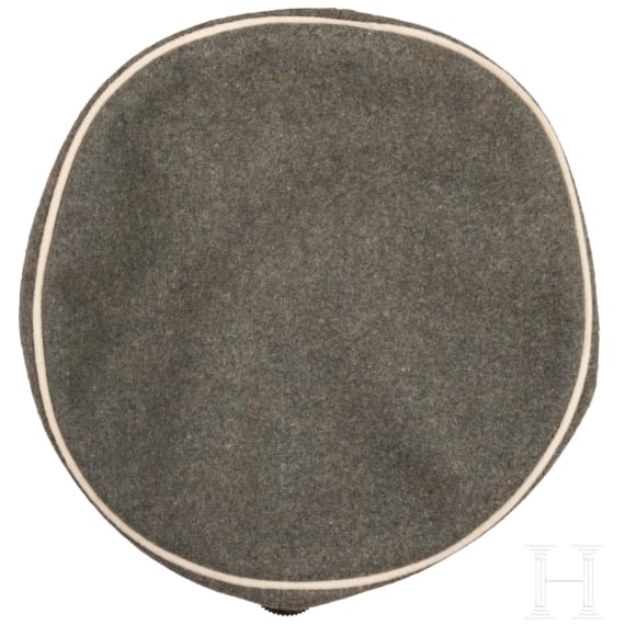 Four field caps for members of the cavalry, from 1907 onwards