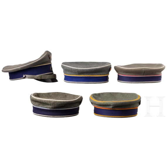 Five field caps for members of the cavalry, from 1907 onwards