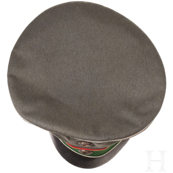 A field-grey visor cap for officers of the Prussian hussars