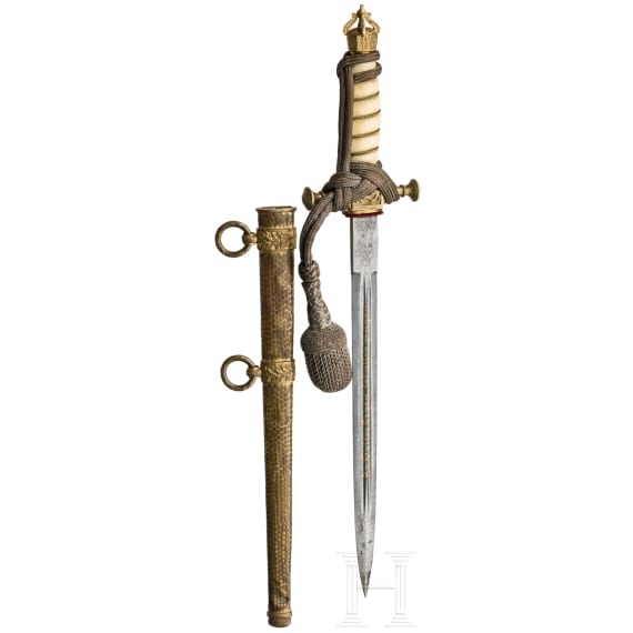 A dagger for officers of the Imperial Navy, with a damask blade and a gold inscription reading "1917. Dr Alfred Middell. 1935."