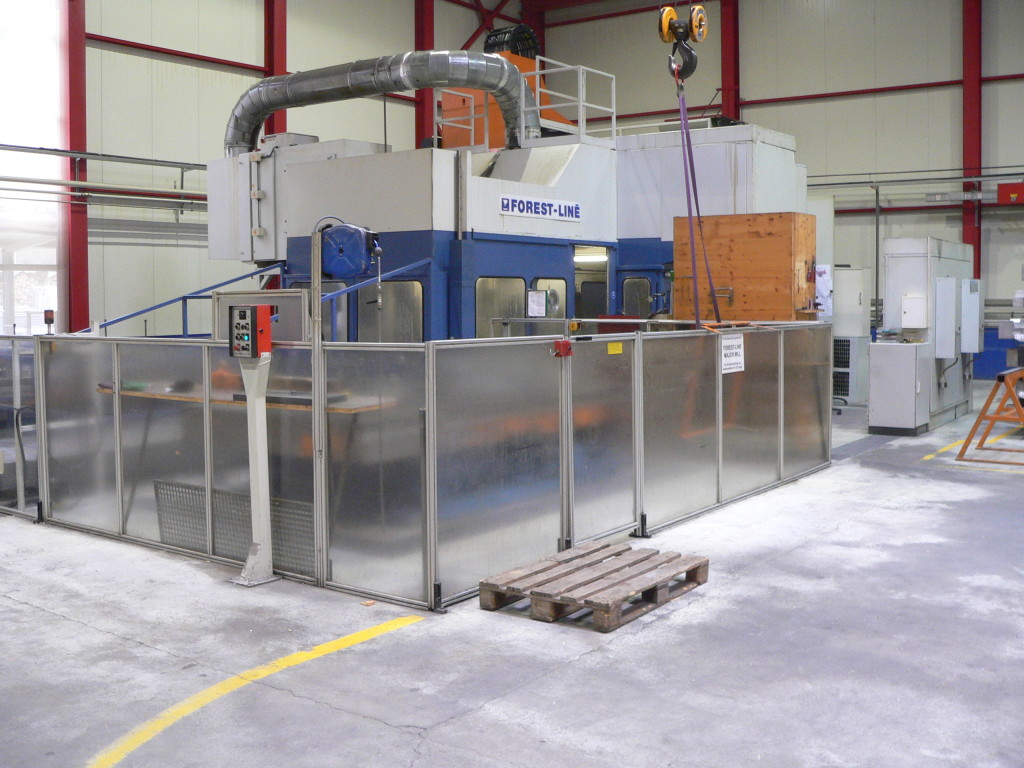 02-Forest Line -1-.jpg