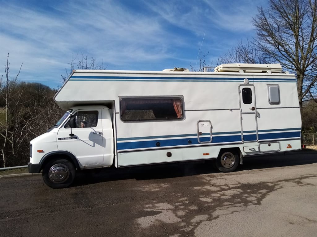 Dodge Renault 50 Series Motorhome, Free Spirit Citroen Motorhome & Forest River Surveyor Caravan | No VAT on Hammer