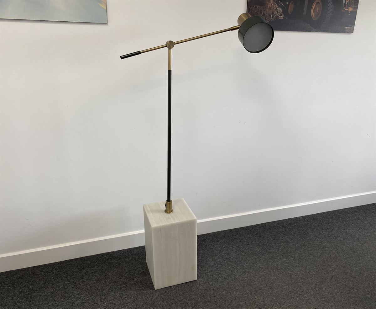 Expertly Crafted, Bespoke Contract Lighting in Brand New Condition due to Refurbishment of Global Luxury Hotel Chain