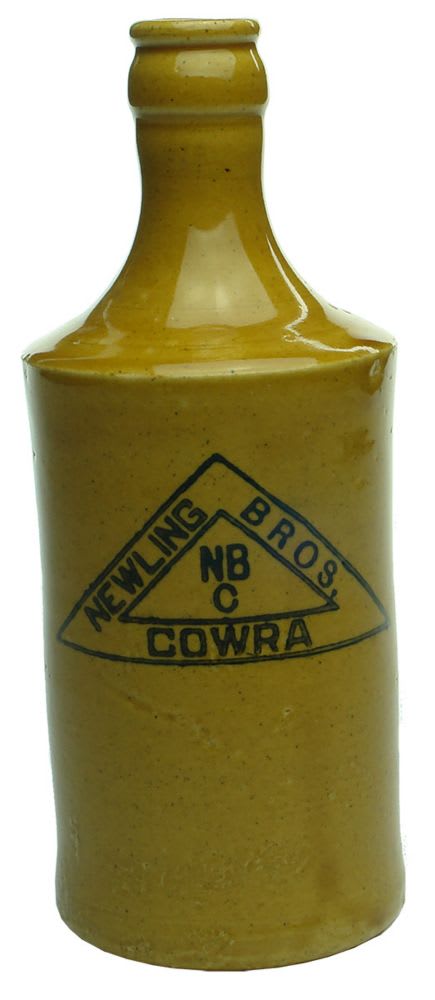 Ginger Beer. Newling Bros., Cowra. Dump. All Tan. Crown Seal.