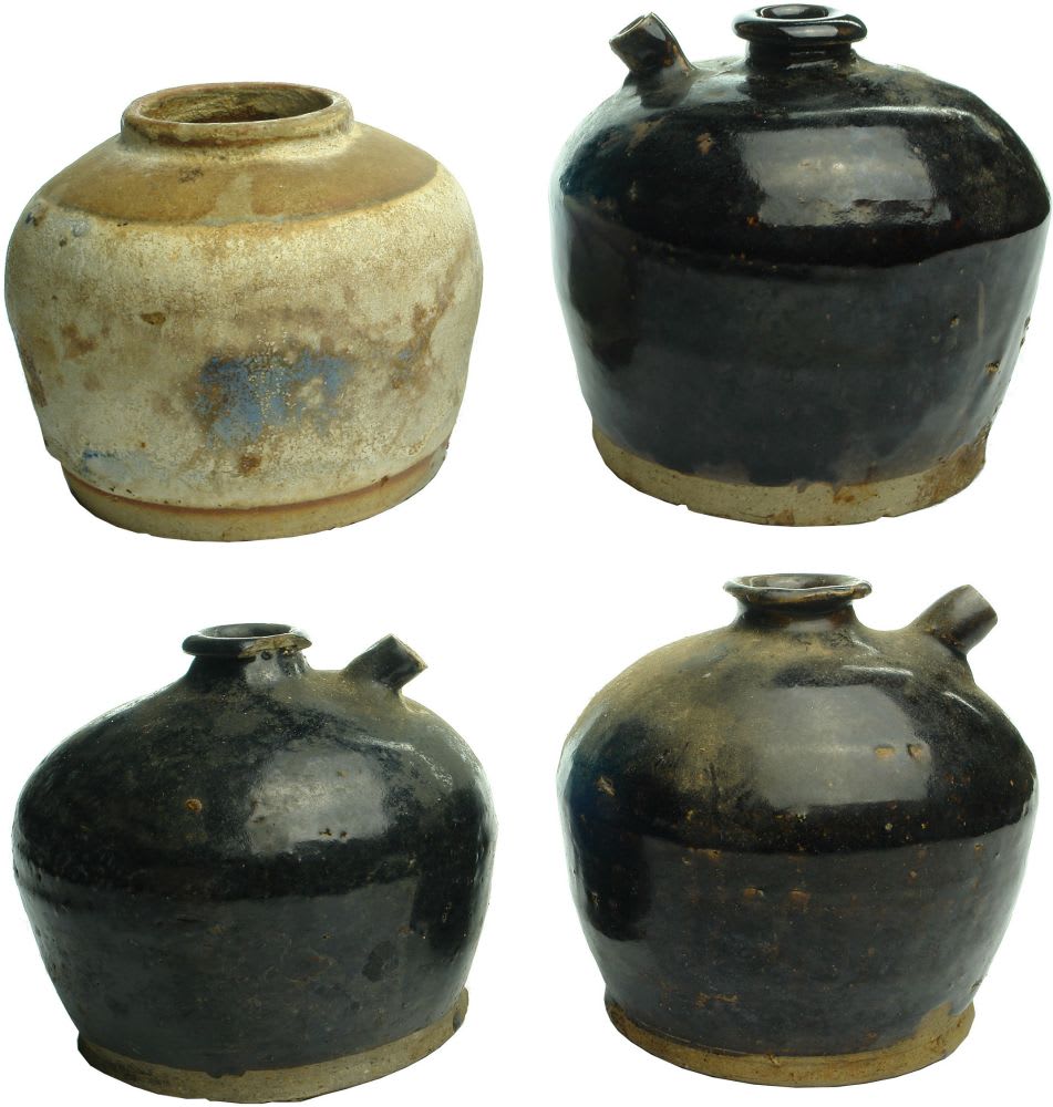 Four Chinese pottery items.