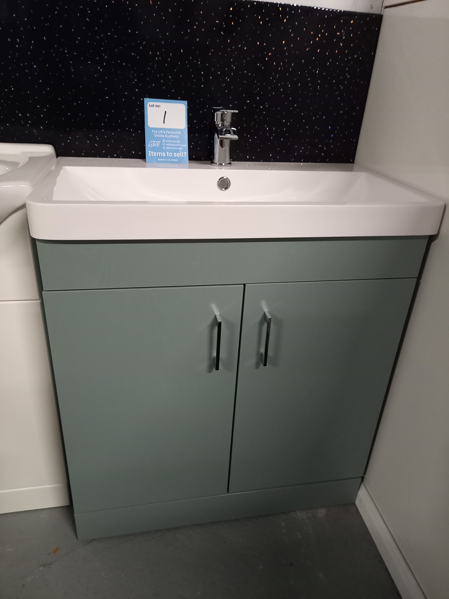 New Quality Bath Wares & Bathroom Equipment | Vanity Units, Toilets, Towel Radiators, Baths Basins and more | No Reserve