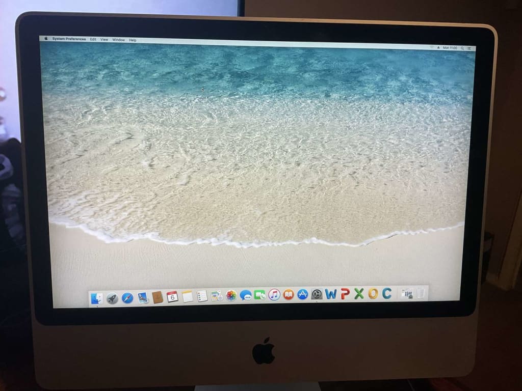13" and 15" MacBooks and 21" Apple iMacs and MacBook Pros due to Office Clearance