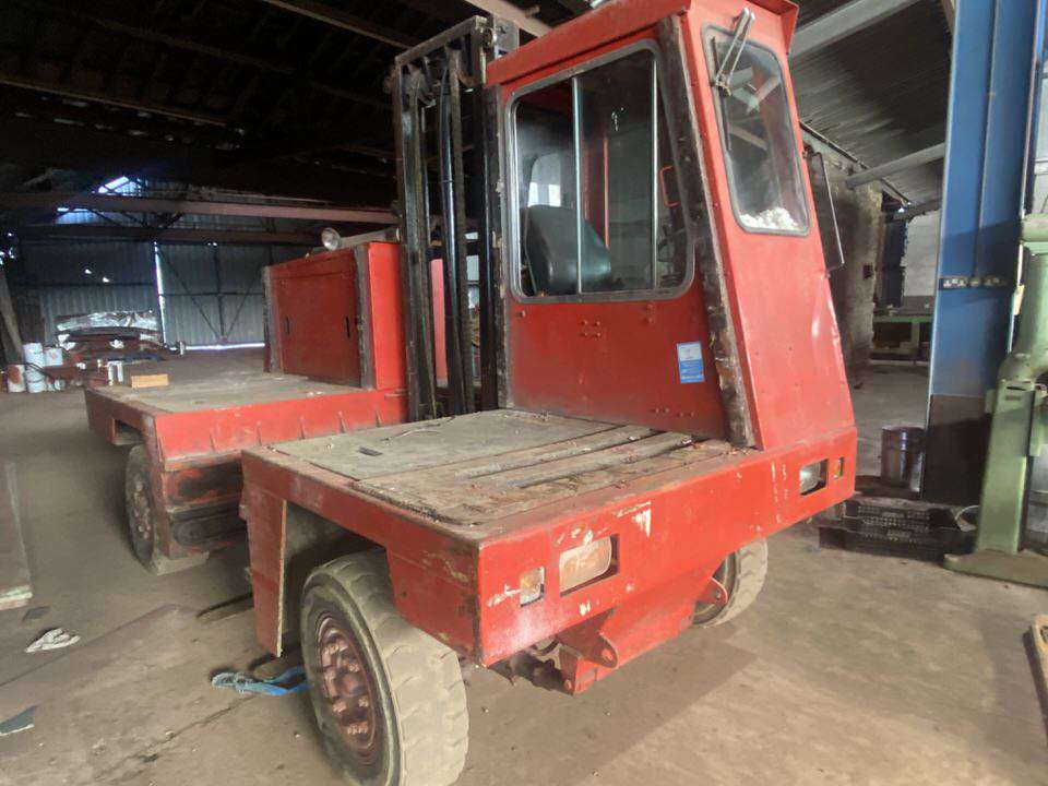 Due to Liquidation, Entire contents of Modern Engineering Foundry | Forklift, Building, Machinery, Tooling & More