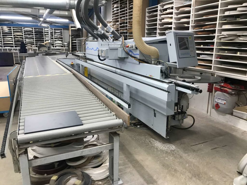 Fully Operational Homag Brandt Single Sided Edgebander with Boomerang Return Conveyor System, due to Upgrade