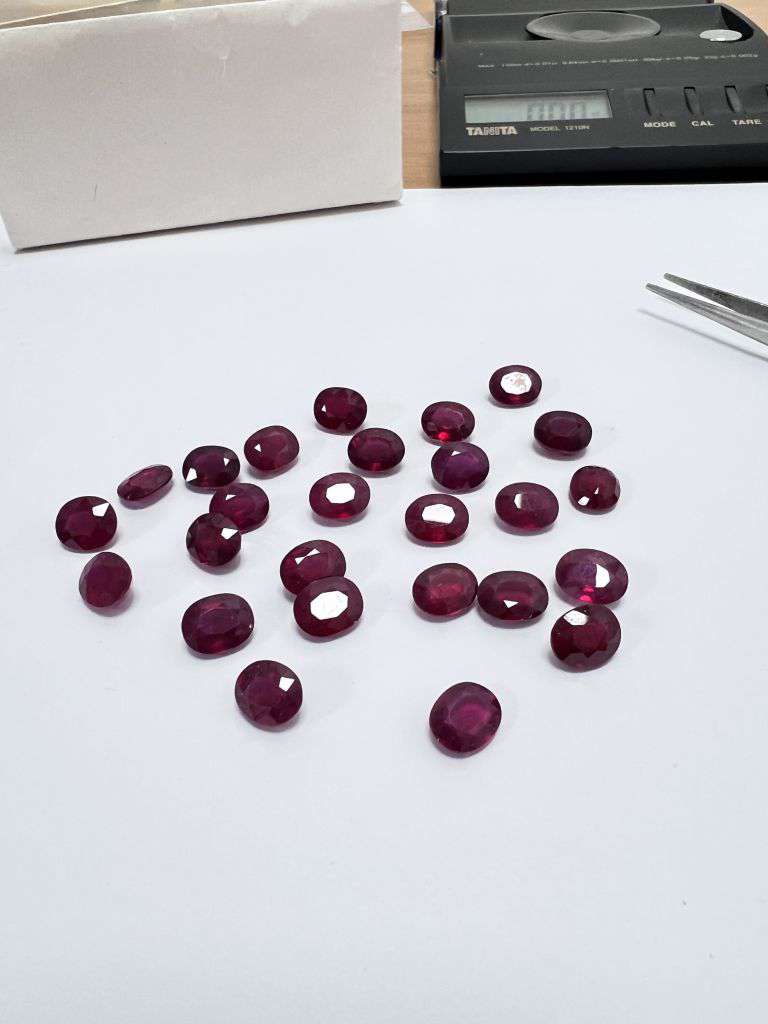 Direct from Diamond Wholesaler Diamond Jewellery, Rings, Earrings, Pendants, Stones & more | 0% VAT on Hammer