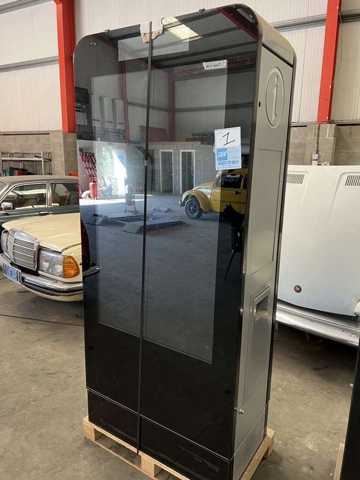 Last remaining 55" LED Indoor/Outdoor Digital Display Monitors | No Reserve