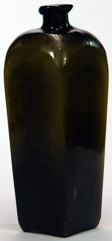 Black Glass Dutch Case Gin Bottle