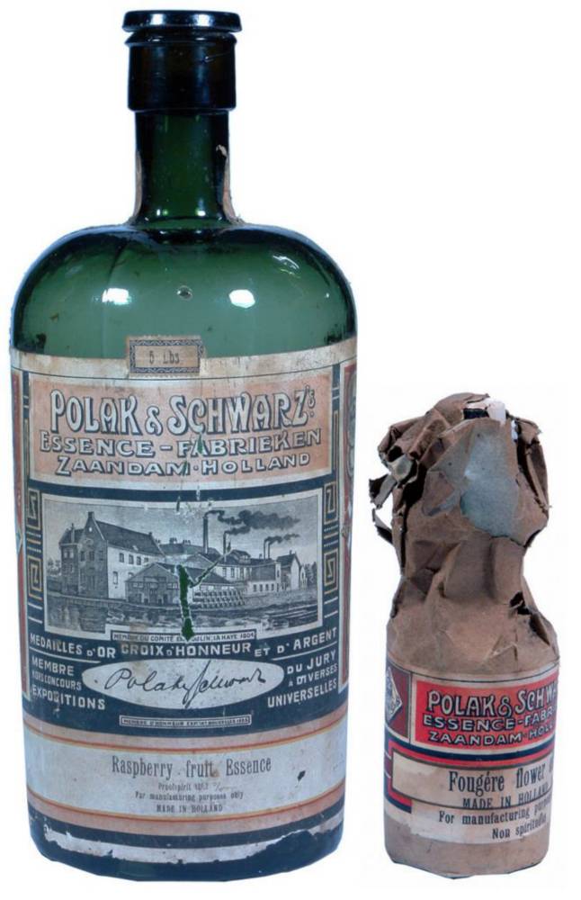 Polak Schwarz Essence Labelled Bottles