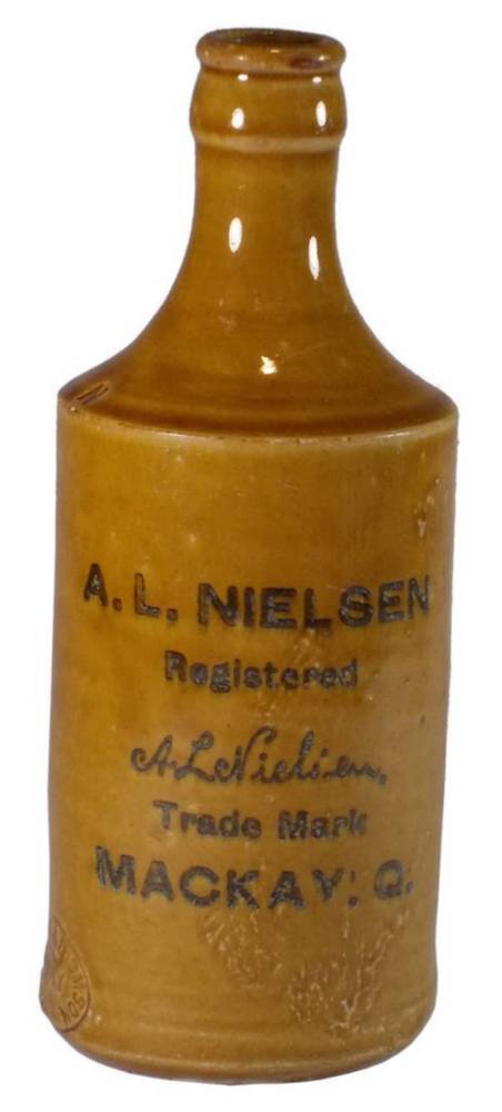 Nielsen Mackay Stone Crown Seal Ginger Beer