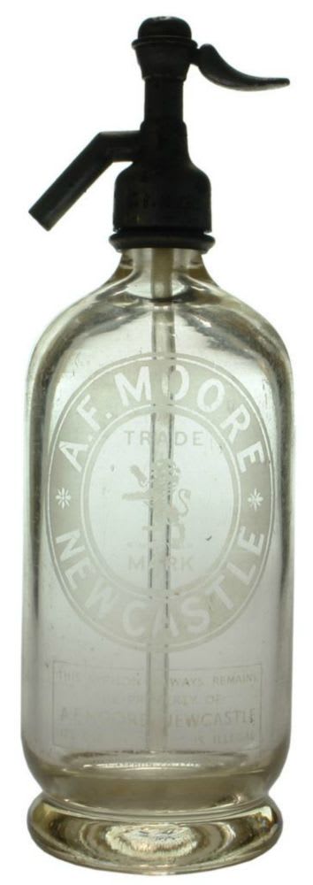 Moore Newcastle Lion Vintage Soda Syphon