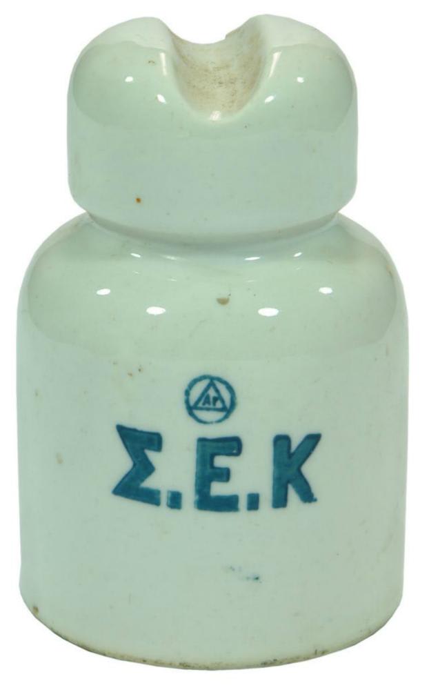 EEK AP Triangle Stoneware Insulator