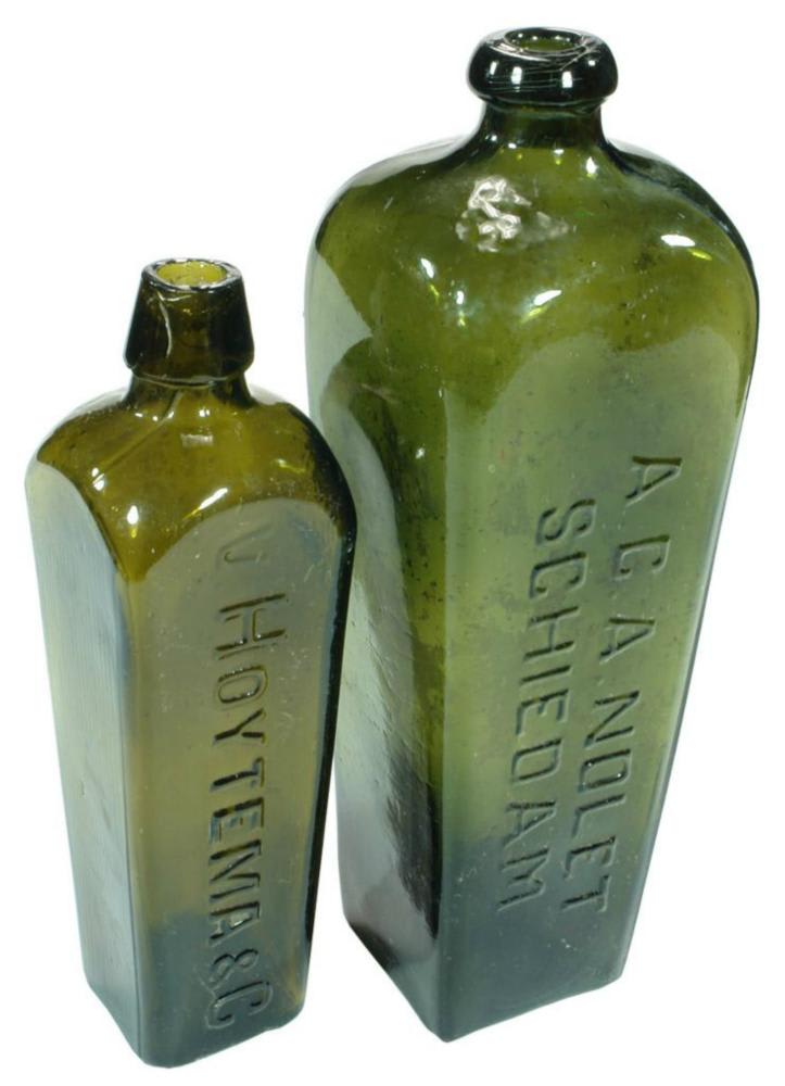 Collection Old Dutch Case Gin Bottles