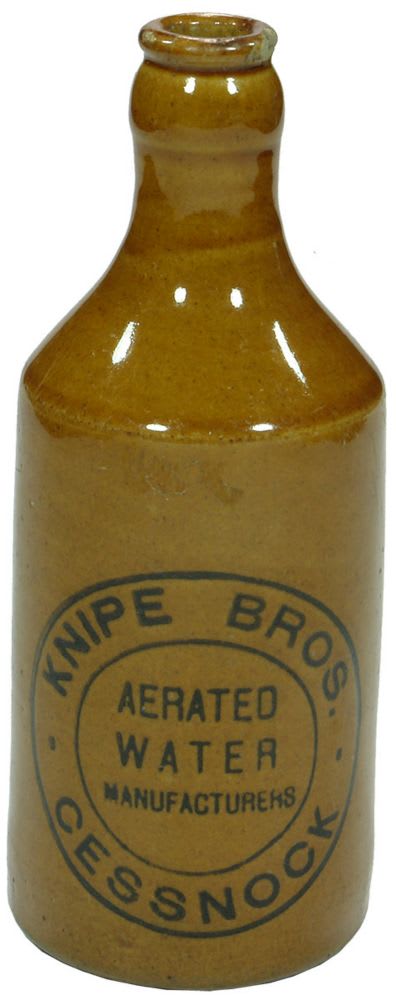 Knipe Cessnock Pottery Crown Seal Ginger Beer