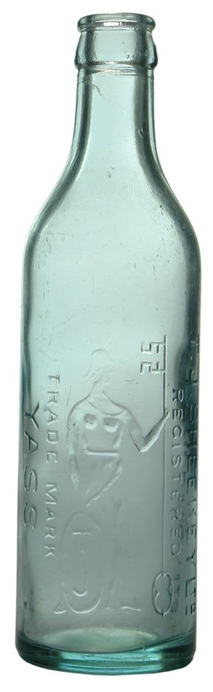 Sheekey Yass She Key Crown Seal Bottle