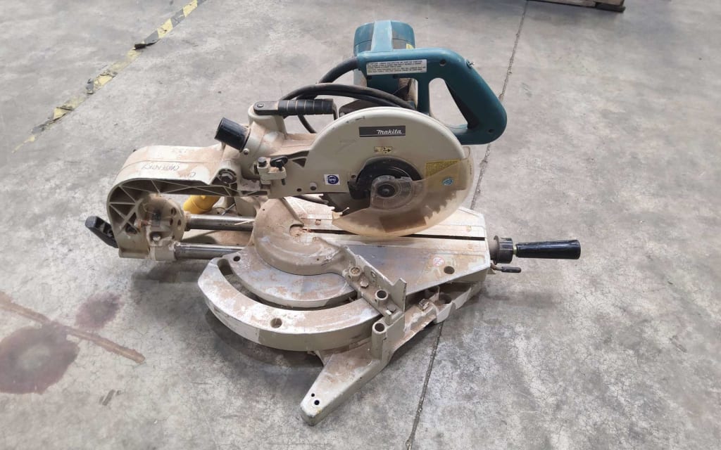 On behalf of the Liquidator of Curson Carpentry Ltd Tools & IT Equipment