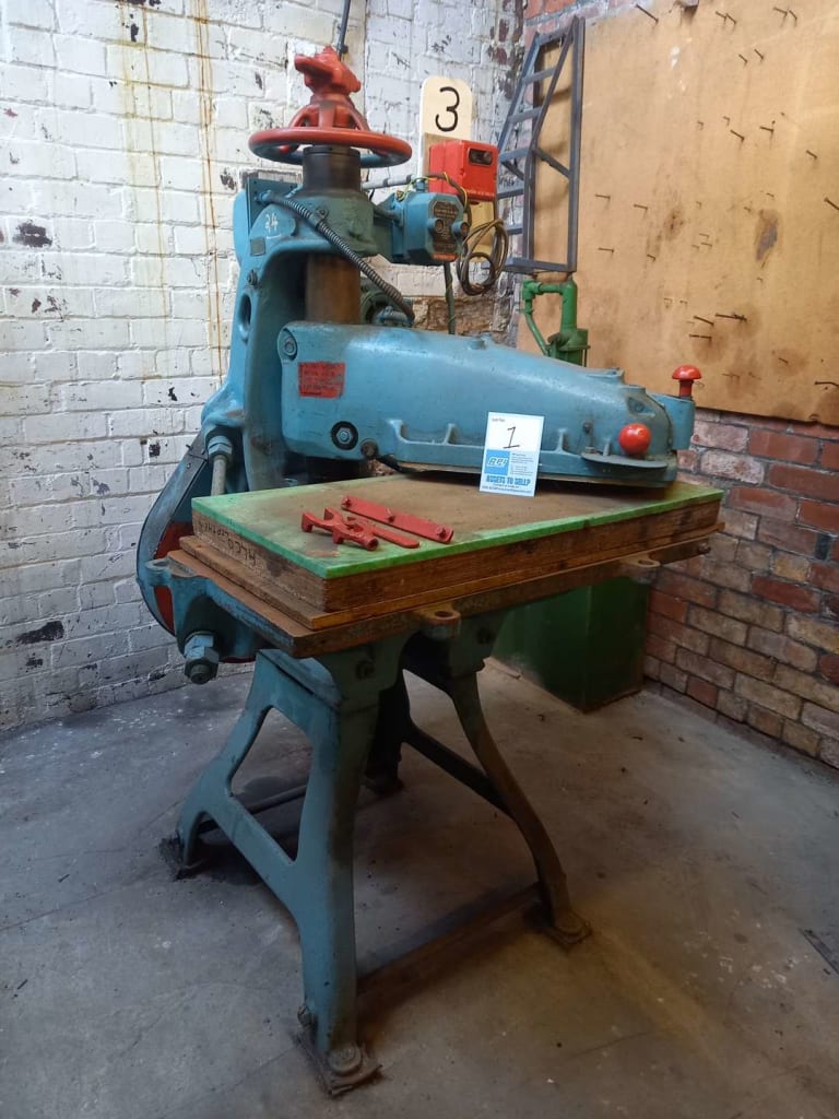 Entire Contents of Traditional Leather Craft Workshop & Stock, due to Retirement | No VAT on Hammer