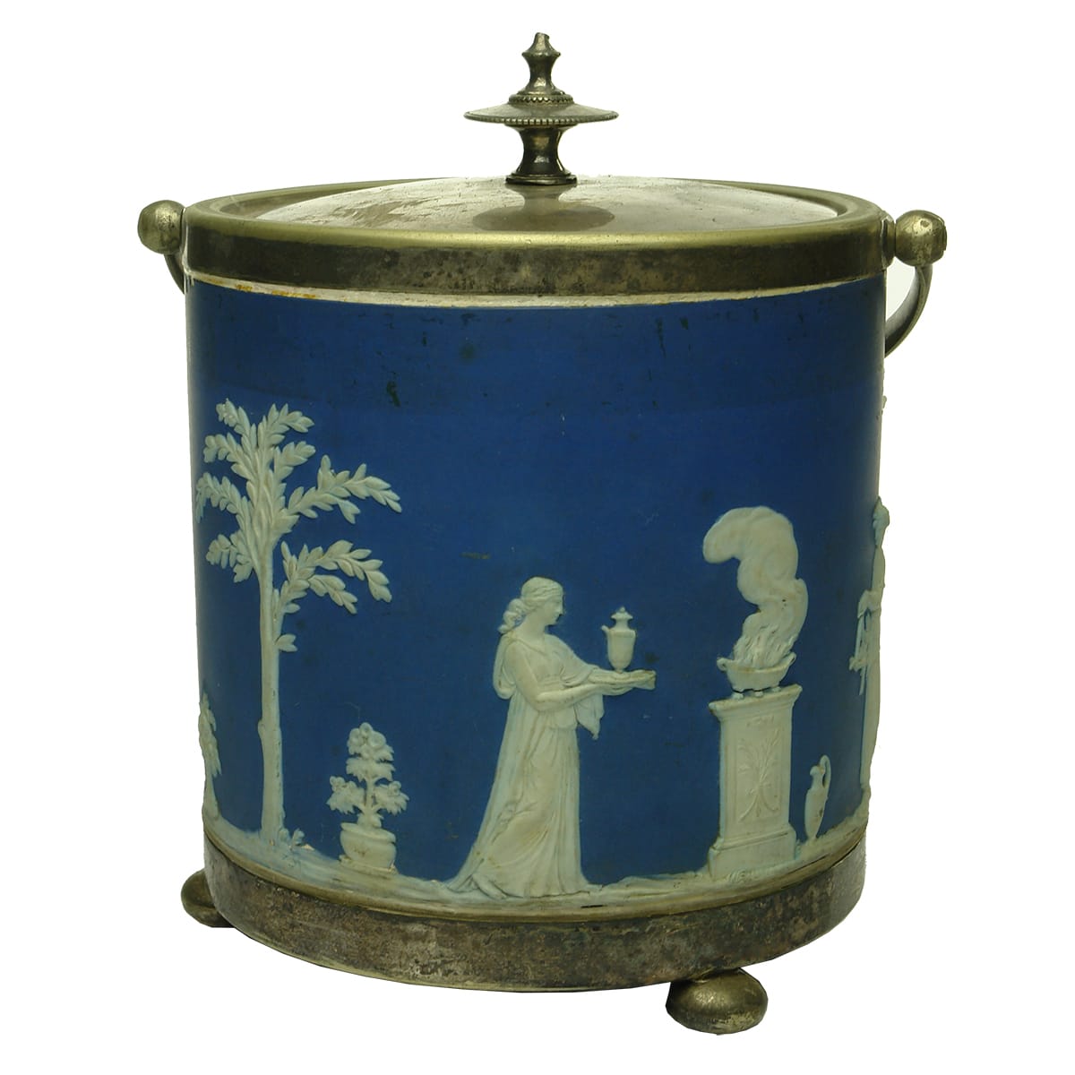 Pottery. Wedgwood Jasperware Tobacco Humidor.