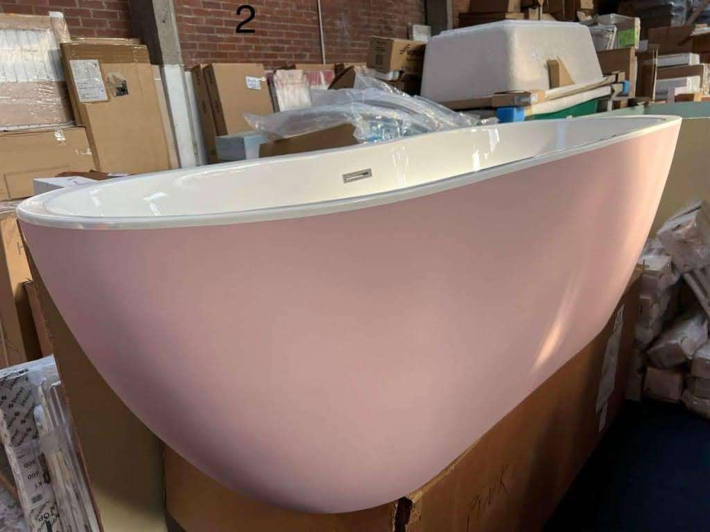 New Branded Quality Bath Wares & Bathroom Equipment due to Clearance | No Reserve | No Shipping Available