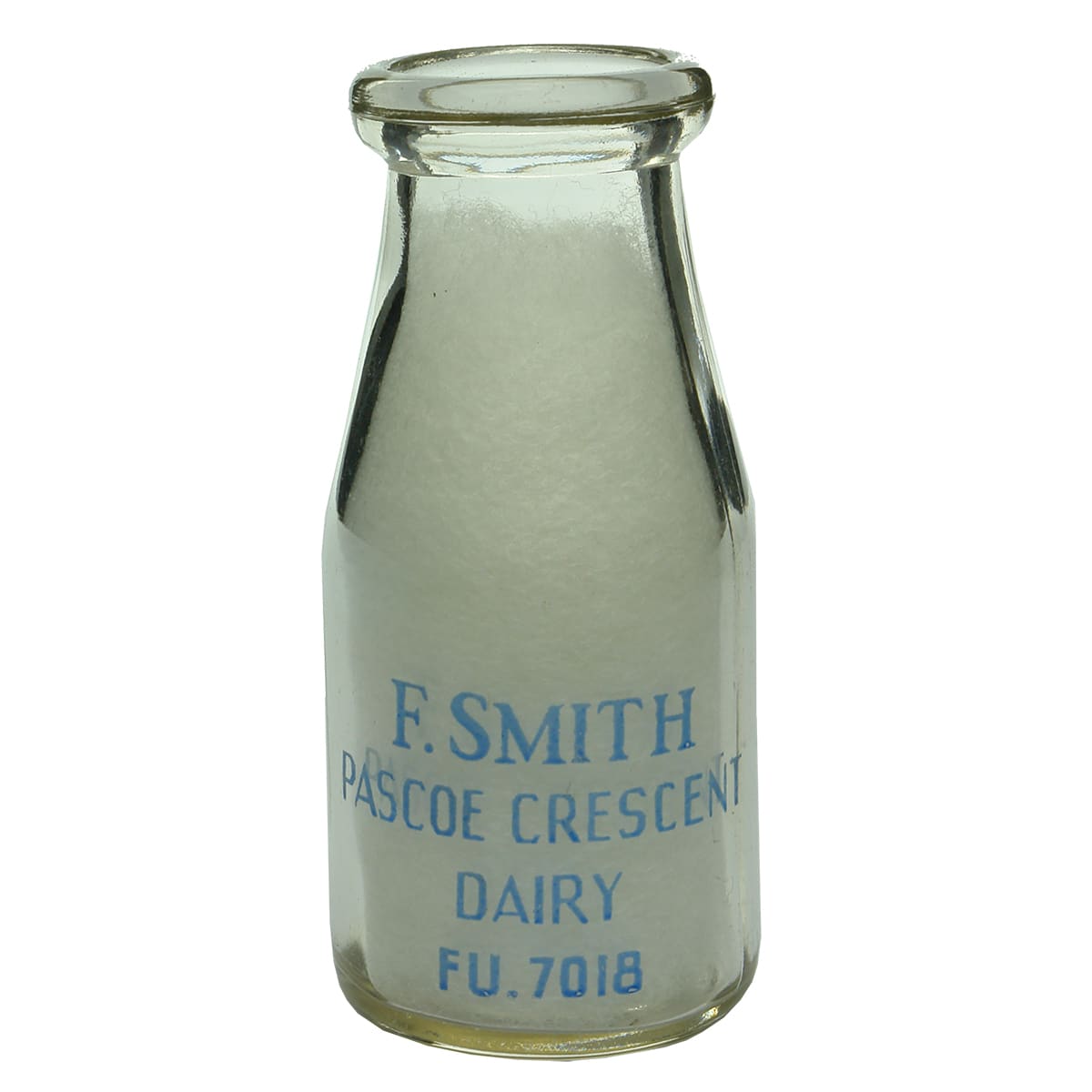 Milk. F. Smith Pascoe Crescent Dairy (Essendon). Wad lip. Ceramic Label. 1/2 Pint. (Victoria)