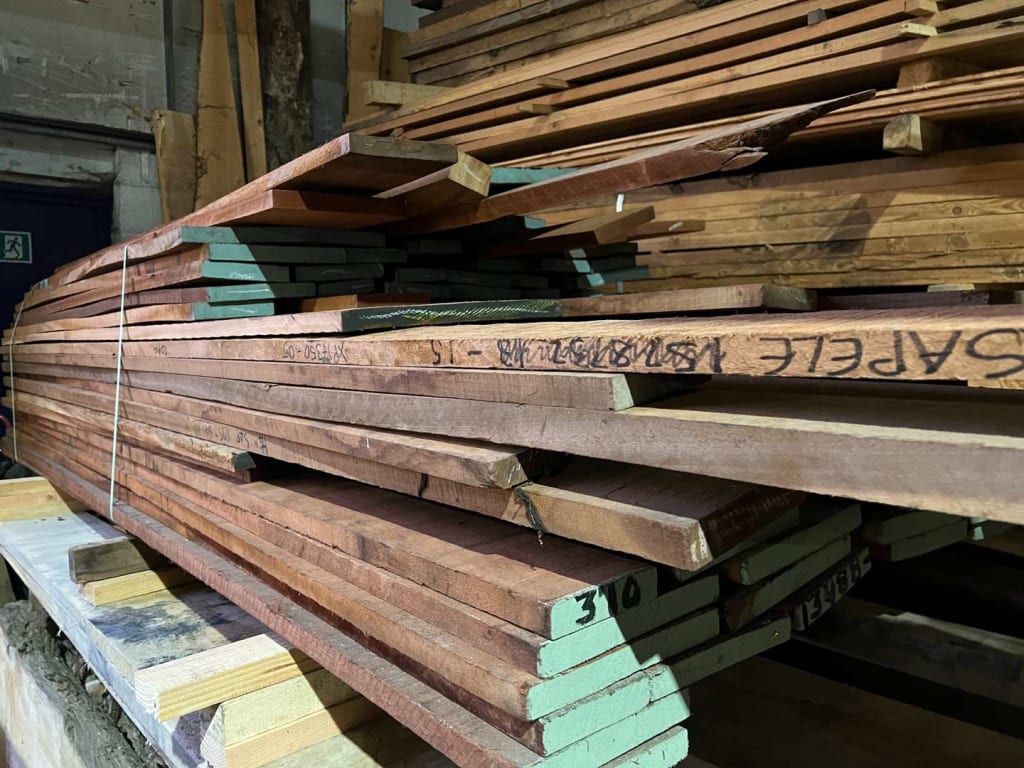 Packs of Kiln Dried Timber to include Sapele, Idigbo, Poplar & Beech | Free Loading Available On Site