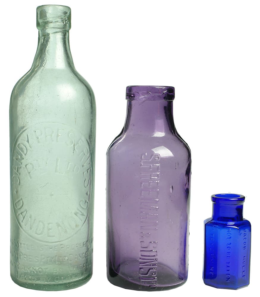 Collection Antique Bottles